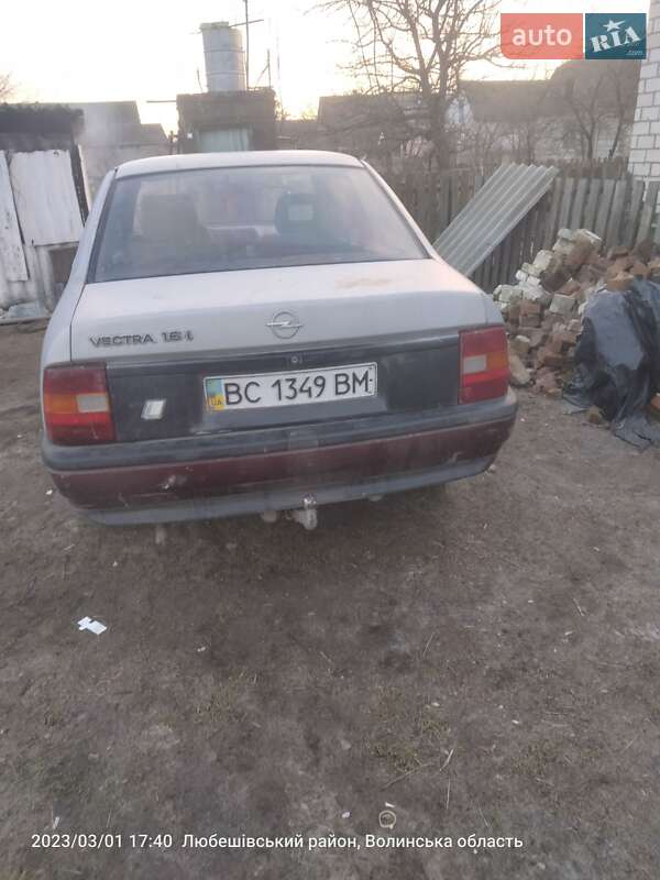 Седан Opel Vectra 1993 в Камені-Каширському