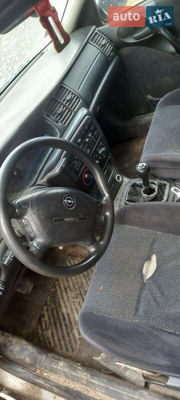 Универсал Opel Vectra 1999 в Камне-Каширском фото 8 Универсал Opel Vectra 1999 в Камне-Каширском