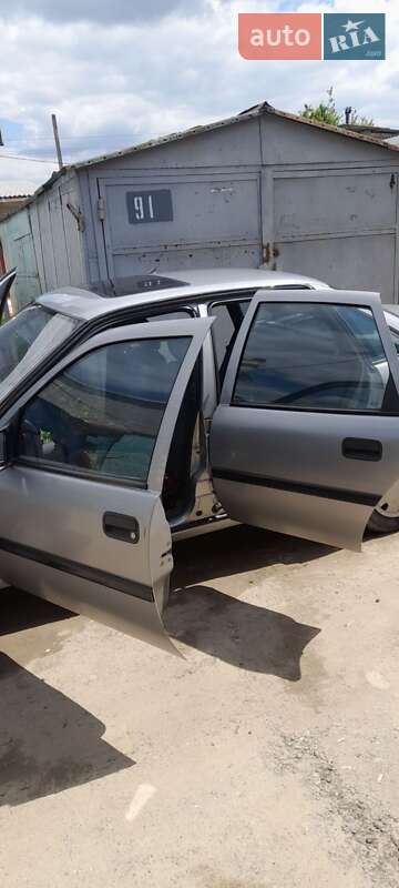 Седан Opel Vectra 1993 в Івано-Франківську фото 18 Седан Opel Vectra 1993 в Івано-Франківську