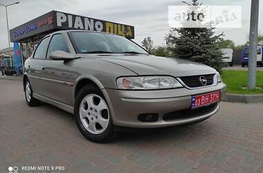 Седан Opel Vectra 1999 в Сарнах