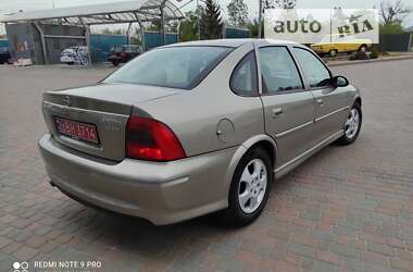 Седан Opel Vectra 1999 в Сарнах