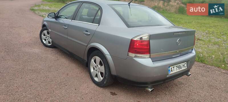 Седан Opel Vectra 2005 в Долине