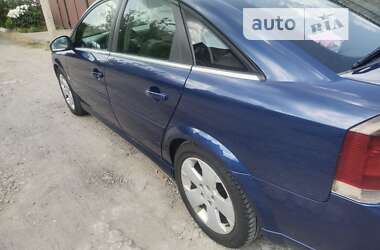 Лифтбек Opel Vectra 2003 в 
