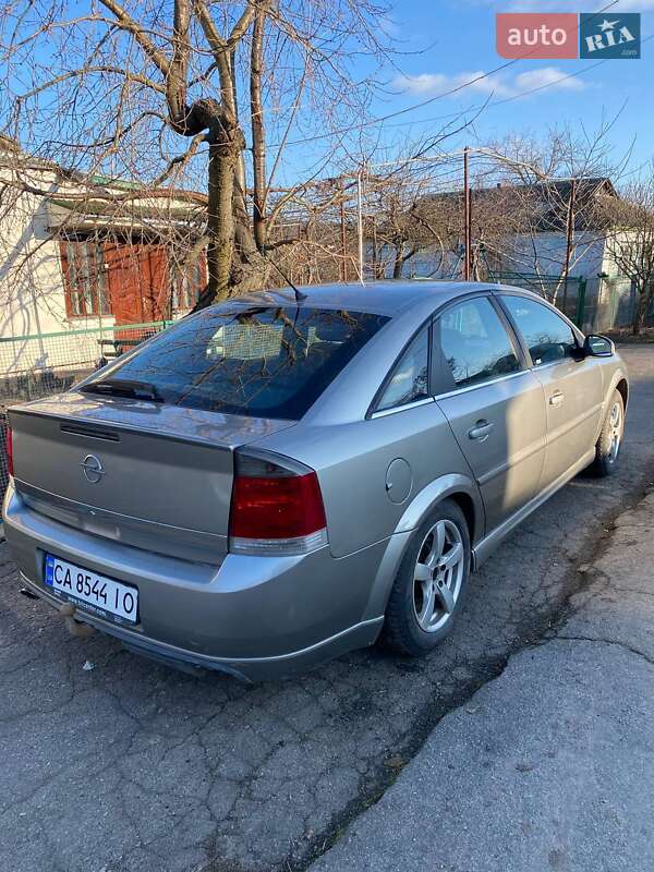 Лифтбек Opel Vectra 2004 в Умани