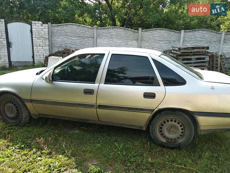 Седан Opel Vectra 1990 в Дніпрі