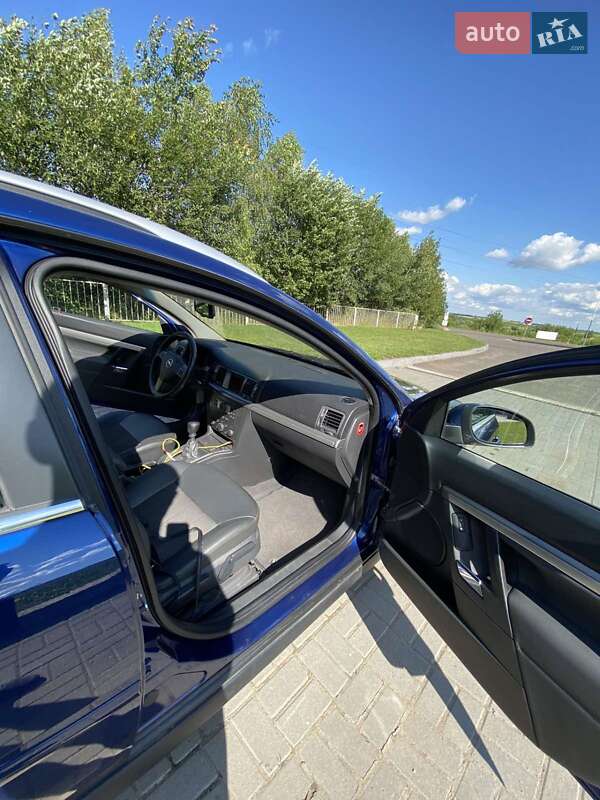 Универсал Opel Vectra 2008 в Нововолынске