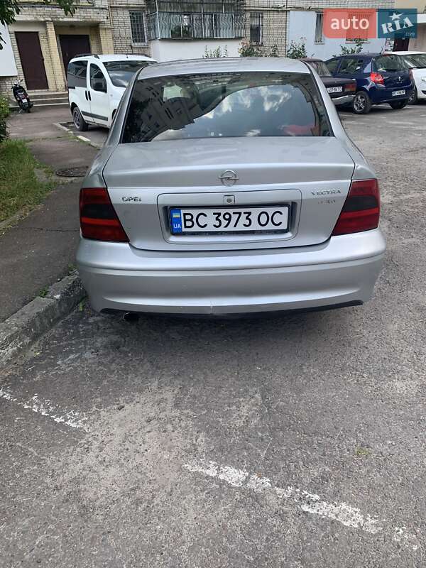 Седан Opel Vectra 2000 в 