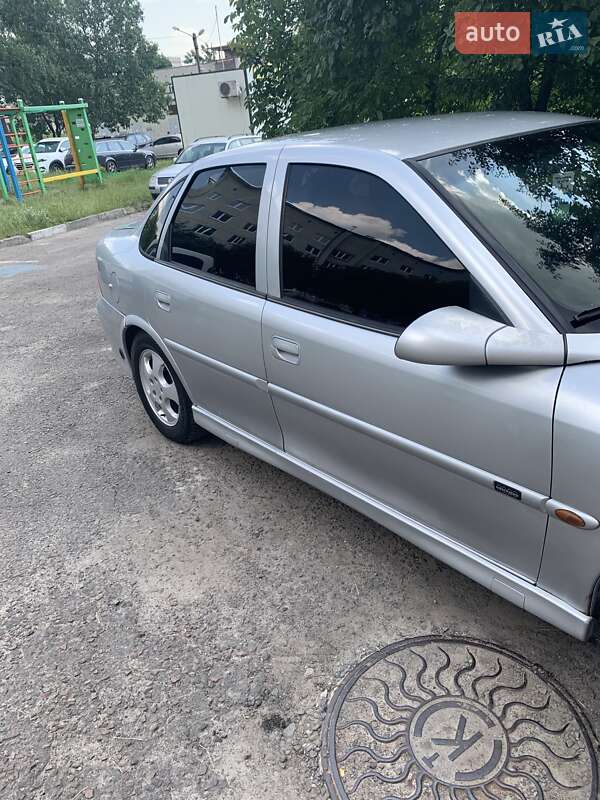 Седан Opel Vectra 2000 в Львове