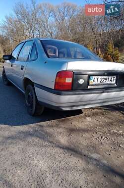 Седан Opel Vectra 1989 в Ивано-Франковске