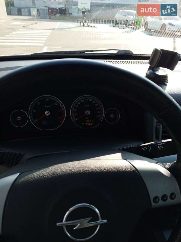 Хэтчбек Opel Vectra 2003 в Киеве фото 5 Хэтчбек Opel Vectra 2003 в Киеве