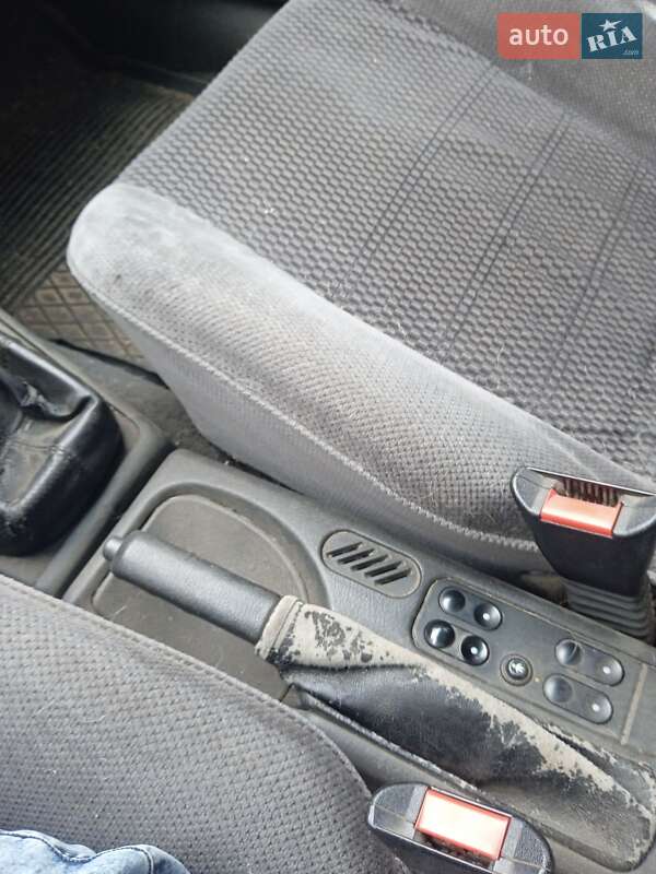 Седан Opel Vectra 1995 в Кременчуге