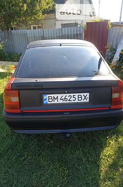 Седан Opel Vectra 1991 в Тростянце