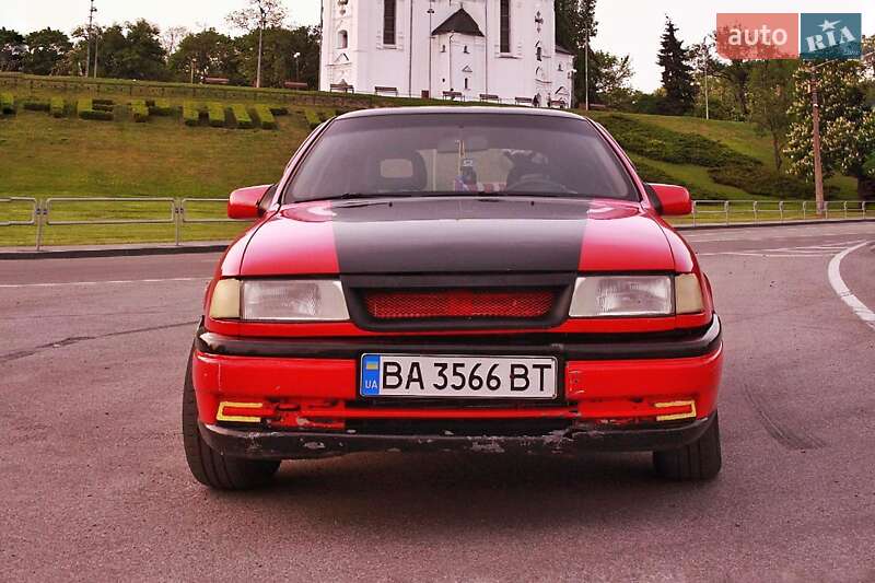 Ліфтбек Opel Vectra 1990 в Чернігові фото 2 Ліфтбек Opel Vectra 1990 в Чернігові