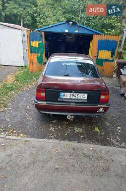 Седан Opel Vectra 1989 в Обухові