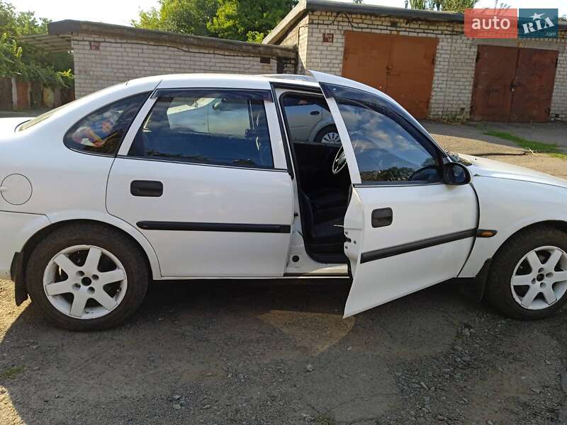 Седан Opel Vectra 1997 в Кривому Розі