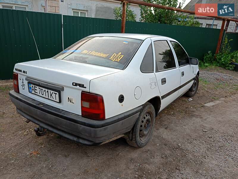 Седан Opel Vectra 1992 в Покрові