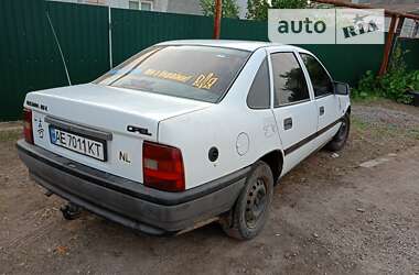 Седан Opel Vectra 1992 в Покрові