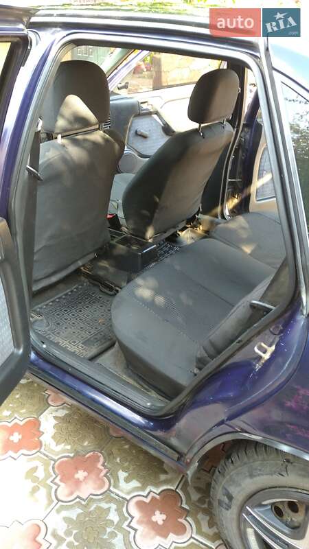 Седан Opel Vectra 1995 в Гадячі