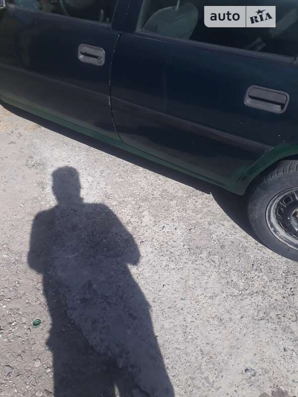 Седан Opel Vectra 1995 в Украинке