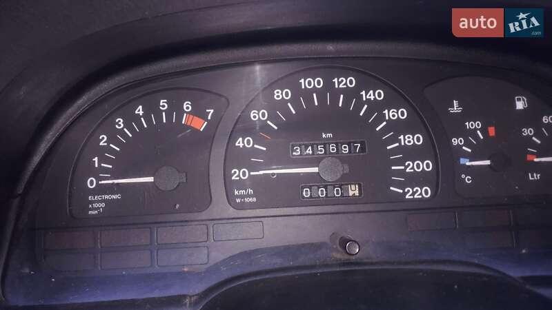 Седан Opel Vectra 1995 в Жашкове