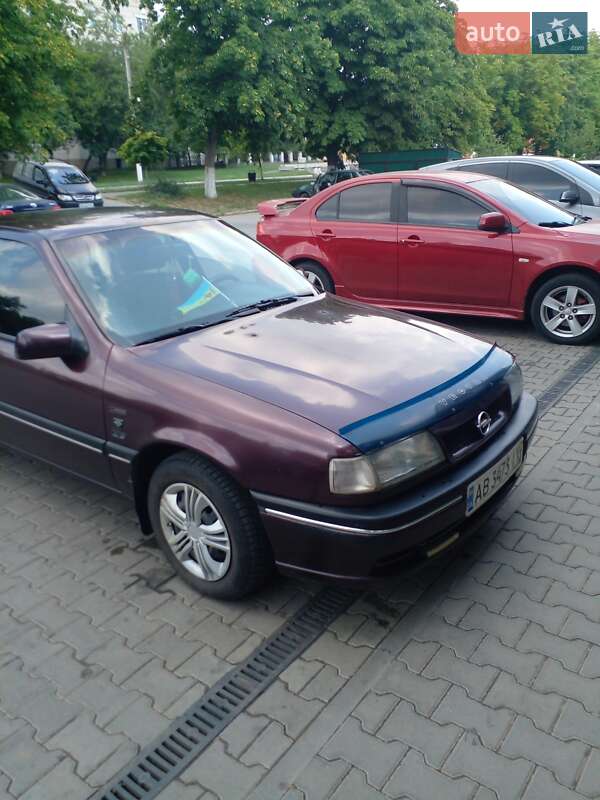 Седан Opel Vectra 1993 в Тростянці