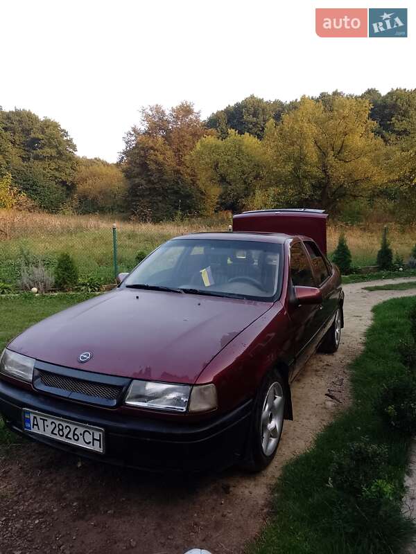 Седан Opel Vectra 1990 в Івано-Франківську