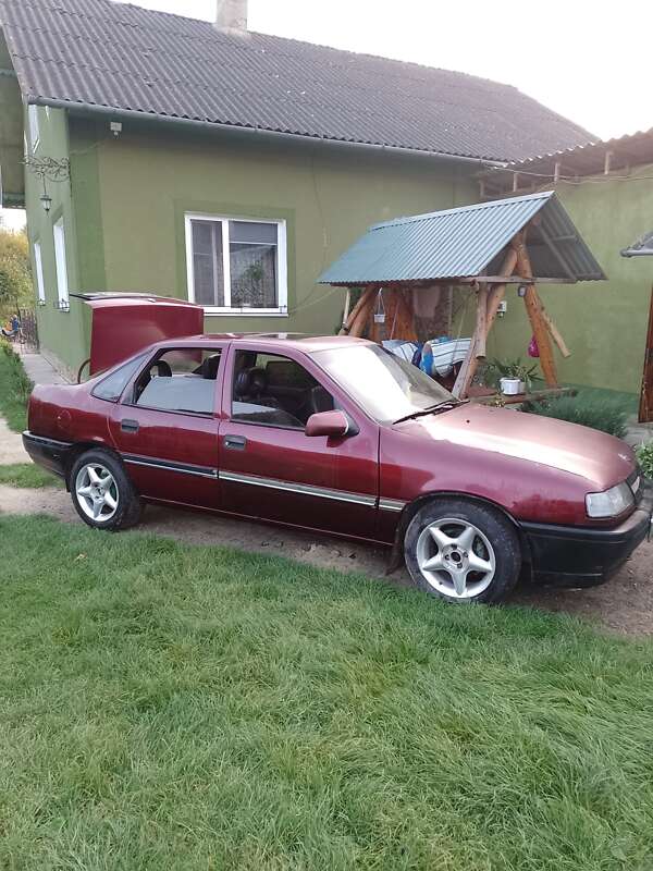 Седан Opel Vectra 1990 в Ивано-Франковске