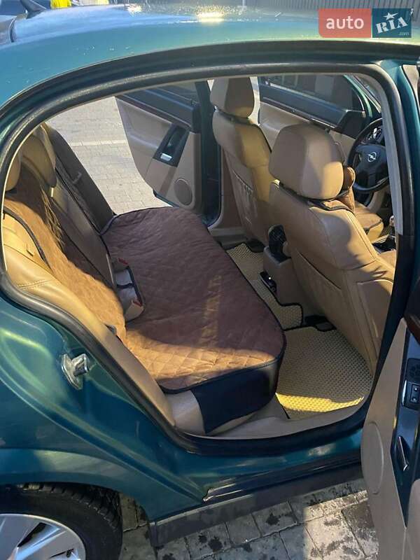 Седан Opel Vectra 2002 в Самборі