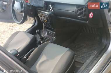 Седан Opel Vectra 2000 в 
