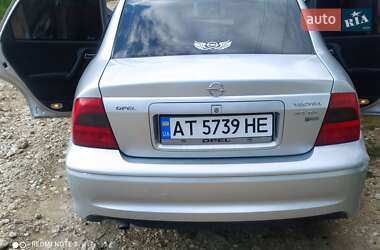 Седан Opel Vectra 2000 в 