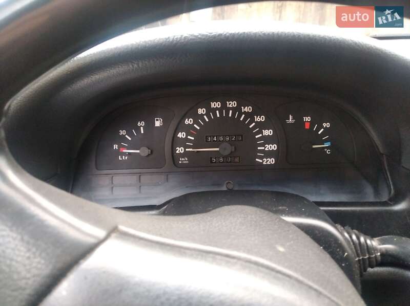 Седан Opel Vectra 1992 в Бориславі