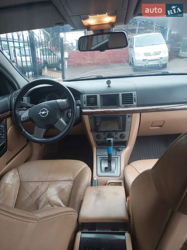 Седан Opel Vectra 2004 в Киеве