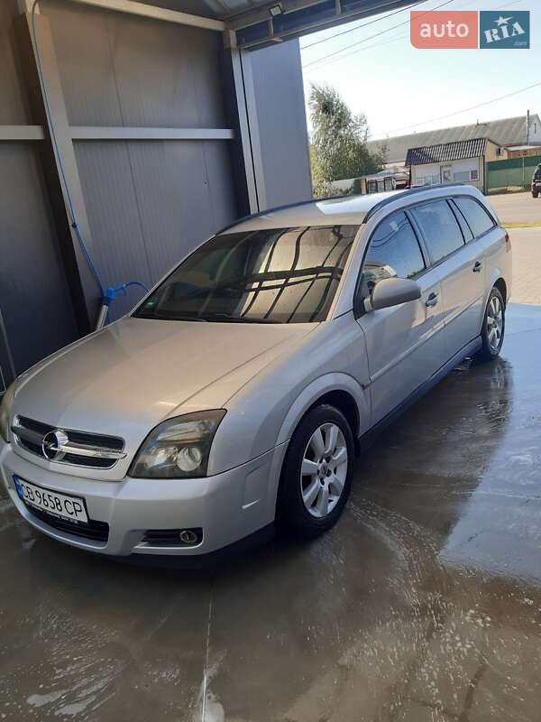 Универсал Opel Vectra 2005 в Миргороде