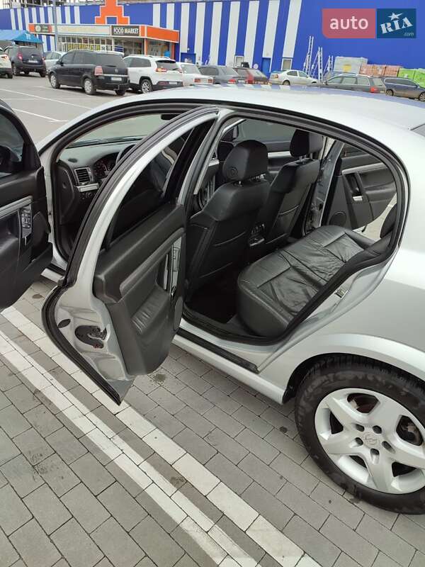 Седан Opel Vectra 2008 в Умани