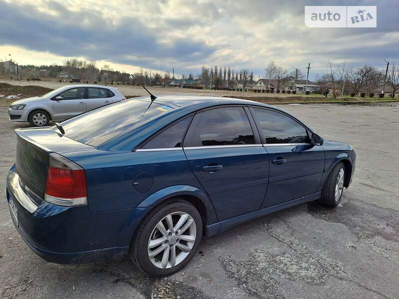 Лифтбек Opel Vectra 2007 в Горишних Плавнях