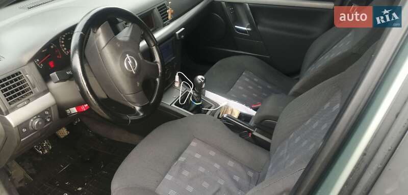 Седан Opel Vectra 2003 в Івано-Франківську