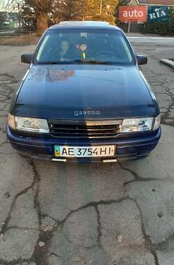 Седан Opel Vectra 1989 в Желтых Водах