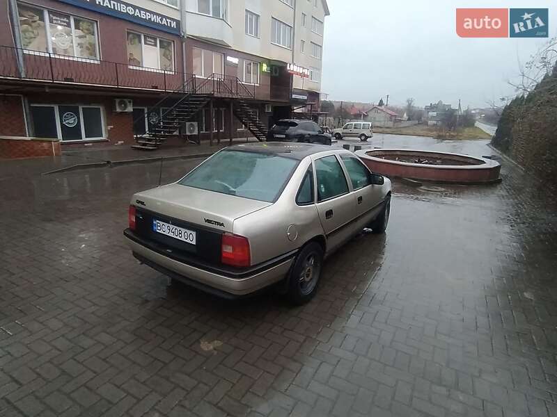 Седан Opel Vectra 1989 в Сокале