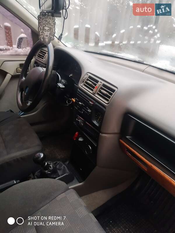 Лифтбек Opel Vectra 1992 в Харькове фото 3 Лифтбек Opel Vectra 1992 в Харькове