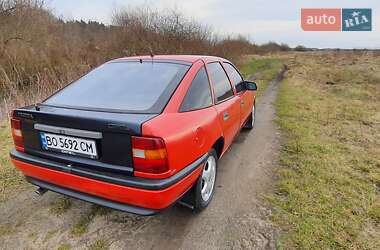 Седан Opel Vectra 1989 в Золочеві