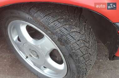 Седан Opel Vectra 1989 в Золочеві