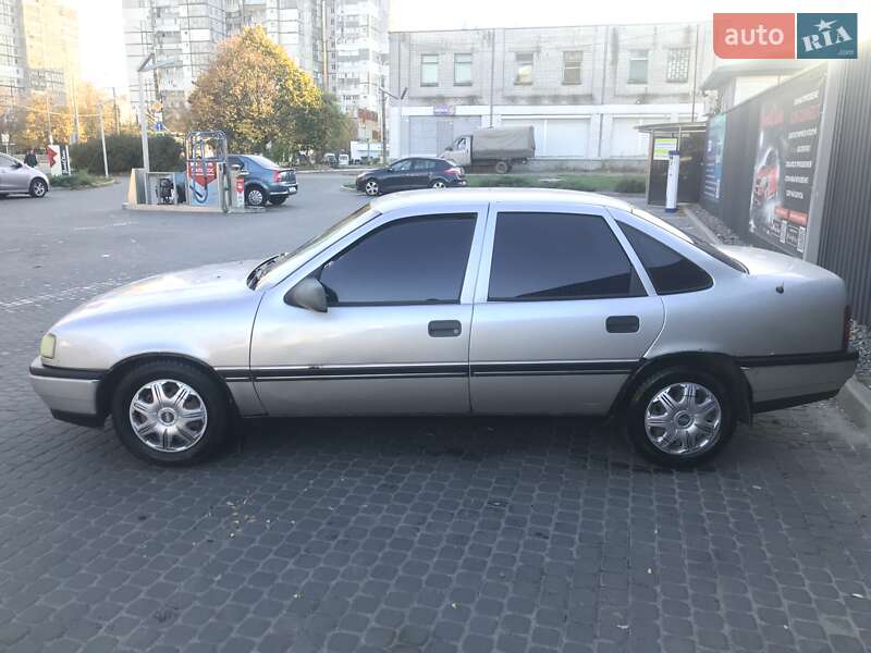 Седан Opel Vectra 1991 в Днепре