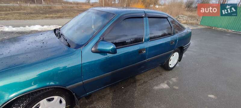 Ліфтбек Opel Vectra 1994 в Малині
