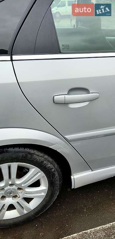 Лифтбек Opel Vectra 2003 в Николаеве