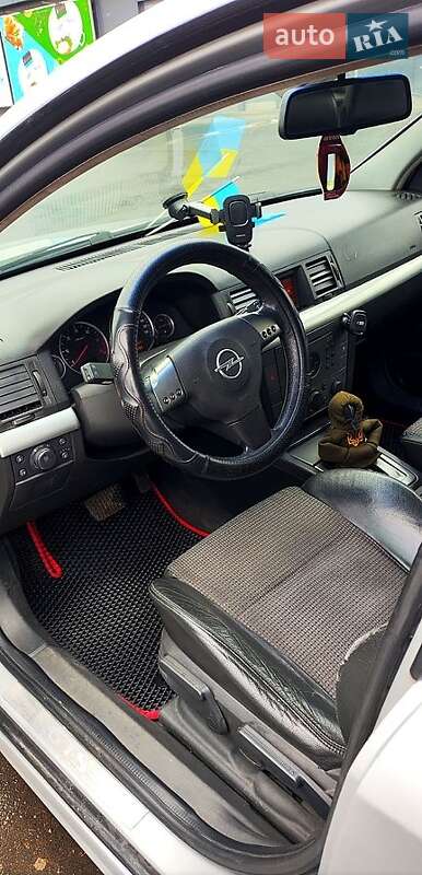 Лифтбек Opel Vectra 2003 в Николаеве