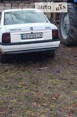 Седан Opel Vectra 1990 в Кельменцах