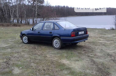 Седан Opel Vectra 1995 в Заречном