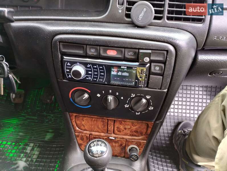 Седан Opel Vectra 1997 в Хмельницком