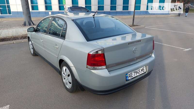 Седан Opel Vectra 2005 в Кривом Роге