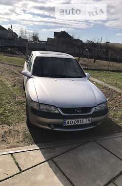 Ліфтбек Opel Vectra 1998 в 